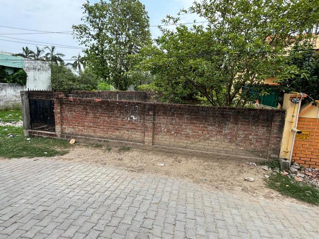 Residential Plot in Awaleshpur for resale Varanasi. The reference number is 20377639
