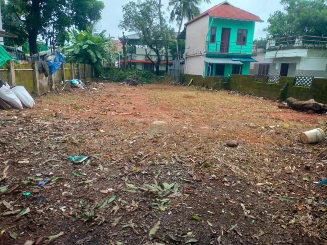 Residential Plot in Ayyanthole for resale Thrissur. The reference number is 20838038