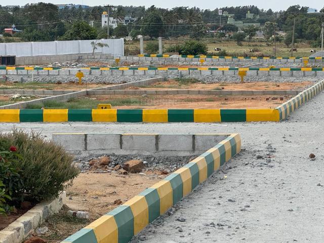 Residential Plot in Agondapalli for resale Hosur. The reference number is 20748557