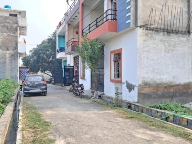 Residential Plot in Alambagh for resale Lucknow. The reference number is 20256710