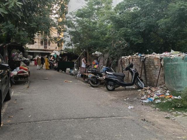 Residential Plot in Aliganj for resale Lucknow. The reference number is 20196714