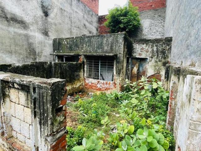 Residential Plot in Aliganj for resale Lucknow. The reference number is 21327054
