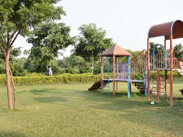 Residential Plot in Alpha I for resale Greater Noida. The reference number is 18694150