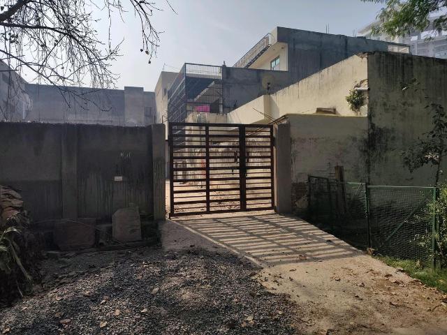 Residential Plot in Alpha I for resale Greater Noida. The reference number is 19435539