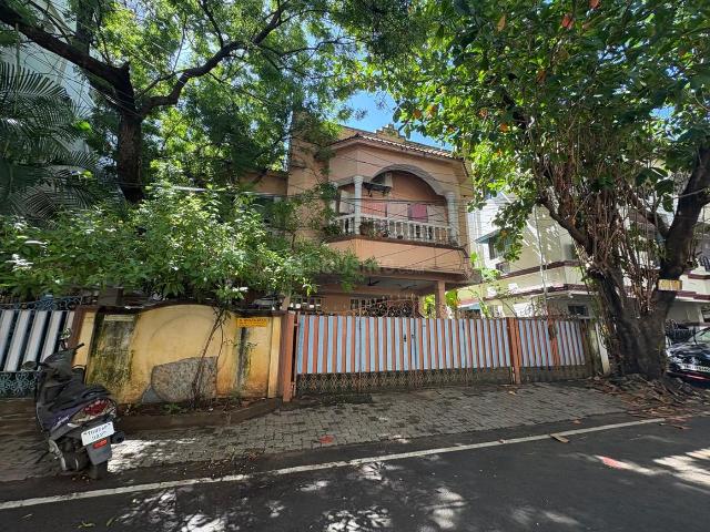 Residential Plot in Alwarpet for resale Chennai. The reference number is 21284037