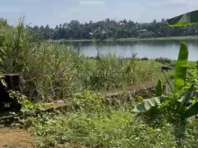 Residential Plot in Aluva for resale Kochi. The reference number is 19627074