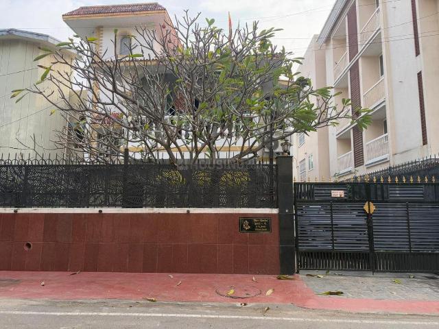 Residential Plot in Anna Nagar for resale Chennai. The reference number is 21205577