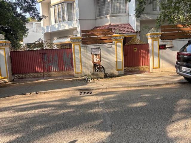 Residential Plot in Anna Nagar for resale Chennai. The reference number is 21319627