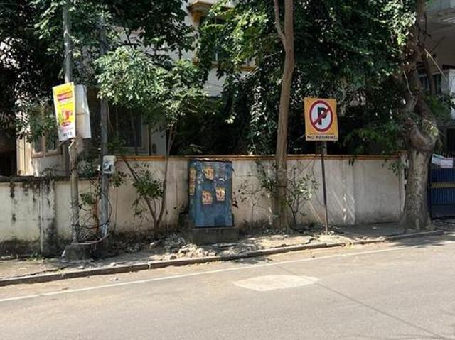 Residential Plot in Anna Nagar West for resale Chennai. The reference number is 19766388