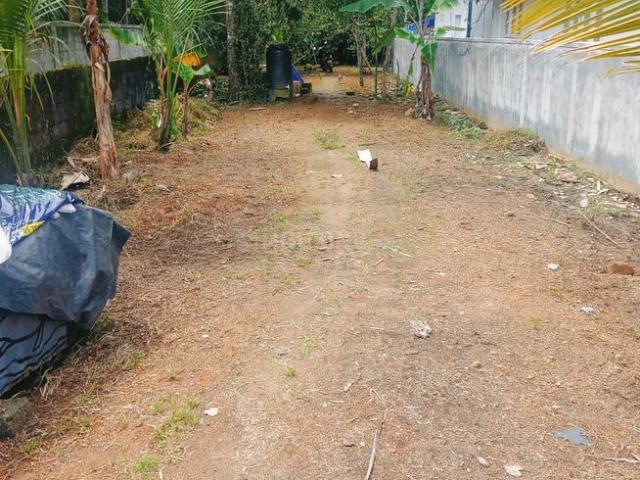 Residential Plot in Aroor for resale Kochi. The reference number is 18904391