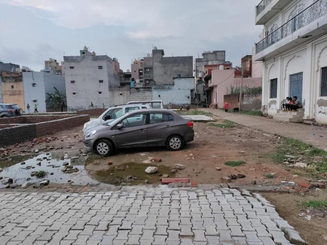 Residential Plot in Burari for resale New Delhi. The reference number is 8248740