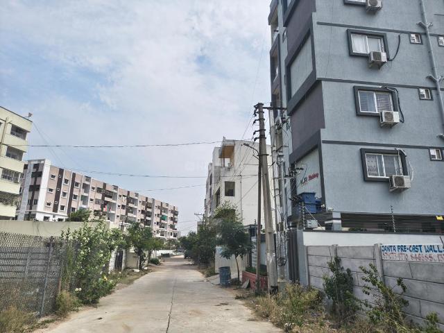 Residential Plot in Bachupally for resale Hyderabad. The reference number is 20404392