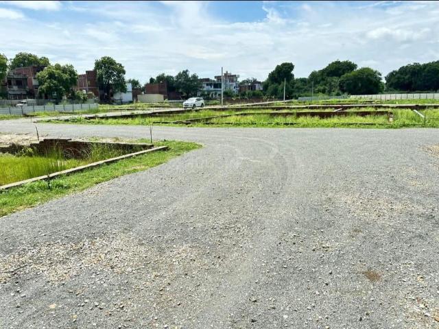 Residential Plot in Babatpur for resale Varanasi. The reference number is 19836810