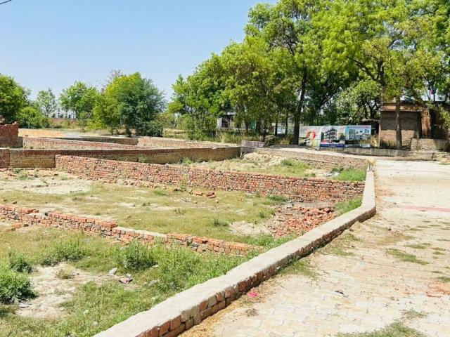 Residential Plot in Babatpur for resale Varanasi. The reference number is 19961053