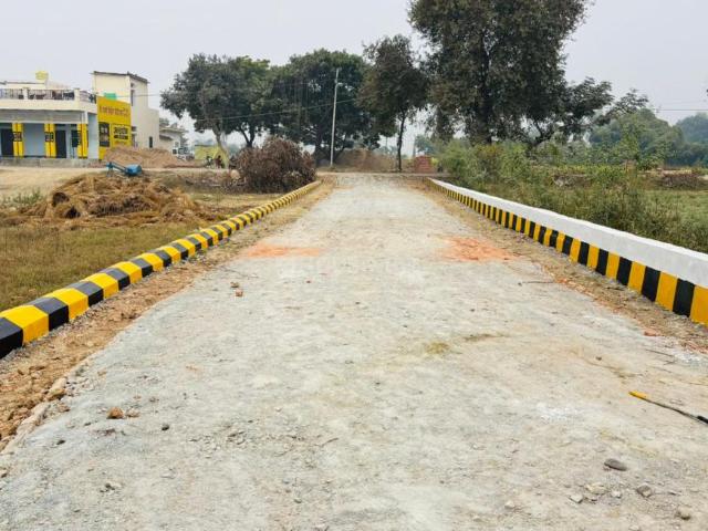 Residential Plot in Babatpur for resale Varanasi. The reference number is 19198167