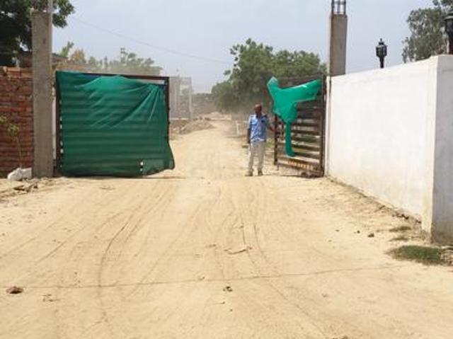 Residential Plot in Babatpur for resale Varanasi. The reference number is 20549328