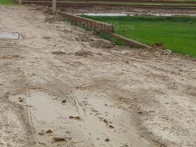 Residential Plot in Babatpur for resale Varanasi. The reference number is 20867425