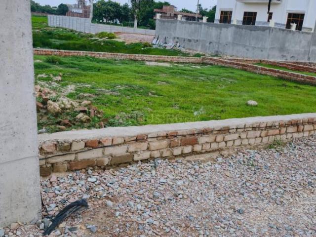 Residential Plot in Babatpur for resale Varanasi. The reference number is 20992421