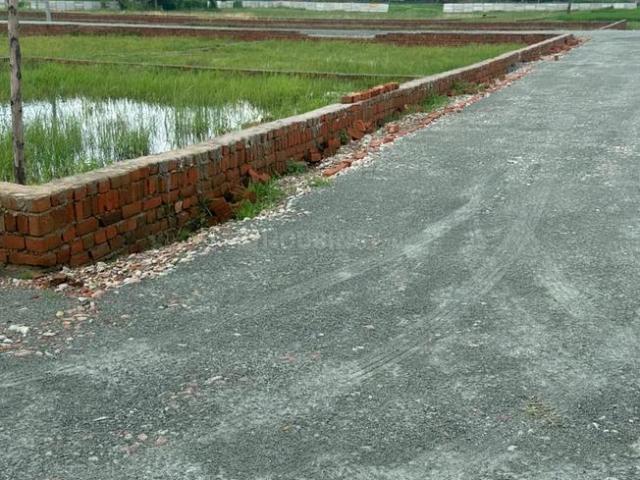 Residential Plot in Babatpur for resale Varanasi. The reference number is 20225989