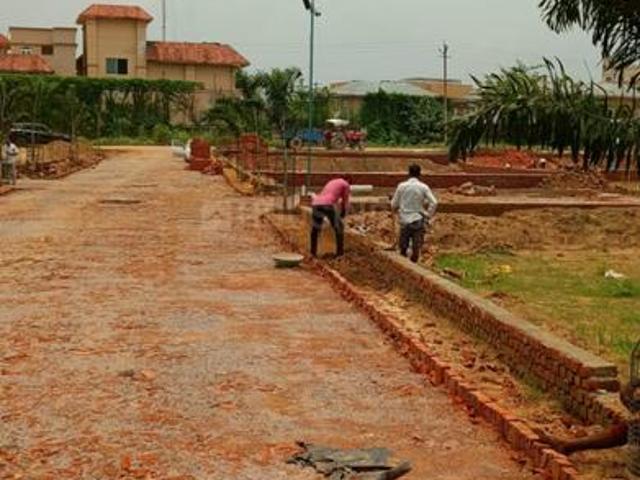 Residential Plot in Babatpur for resale Varanasi. The reference number is 21026493