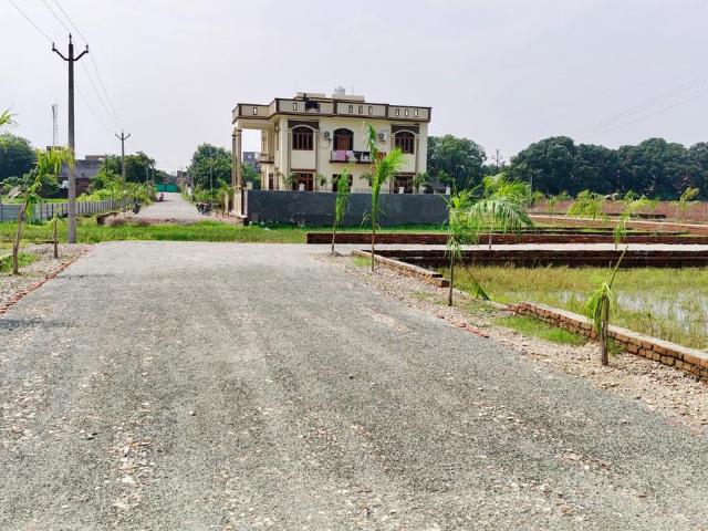 Residential Plot in Bagatpur for resale Varanasi. The reference number is 21316469