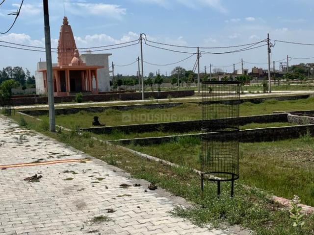Residential Plot in Bad for resale Mathura. The reference number is 20072642
