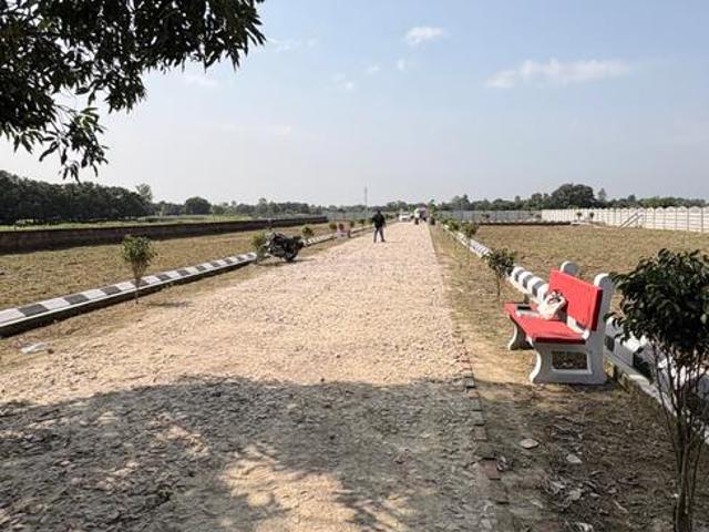 Residential Plot in Bakshi Ka Talab for resale Lucknow. The reference number is 21254714