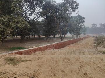 Residential Plot in Bahadarabad for resale Haridwar. The reference number is 19144653