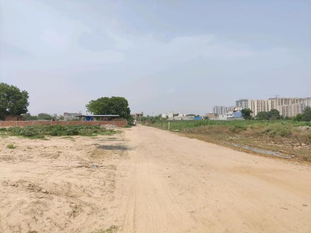 Residential Plot in Bamheta Village for resale Ghaziabad. The reference number is 20710152