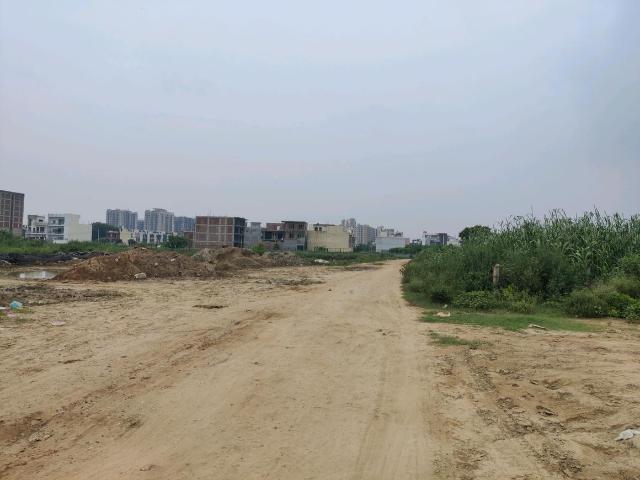 Residential Plot in Bamheta Village for resale Ghaziabad. The reference number is 20888725