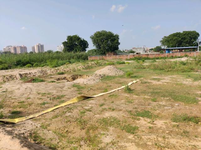 Residential Plot in Bamheta Village for resale Ghaziabad. The reference number is 21076172