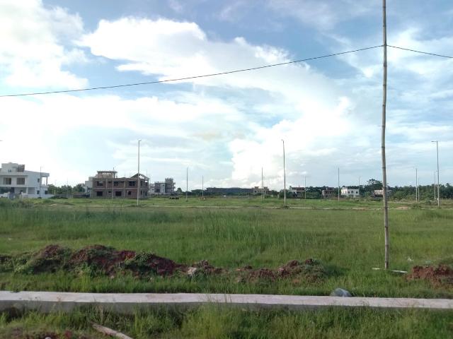 Residential Plot in Bantala for resale Kolkata. The reference number is 18832492