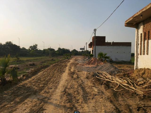 Residential Plot in Basantpur Saitli for resale Ghaziabad. The reference number is 21386393