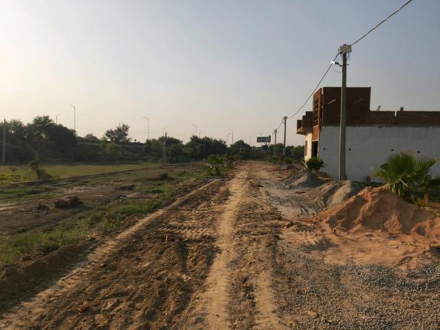 Residential Plot in Basantpur Saitli for resale Ghaziabad. The reference number is 21386397