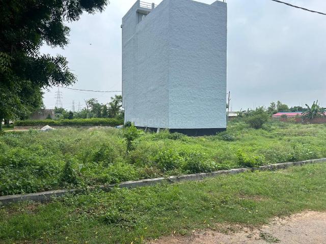 Residential Plot in Baroli Ahir for resale Agra. The reference number is 20807379