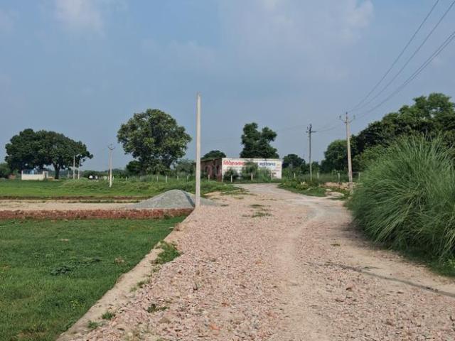 Residential Plot in Barai for resale Varanasi. The reference number is 20889114