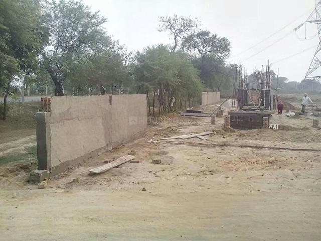 Residential Plot in Barsana for resale Mathura. The reference number is 7003860