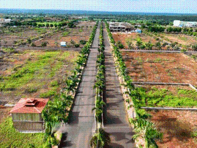 Residential Plot in Beeramguda for resale Sangareddy. The reference number is 20438092