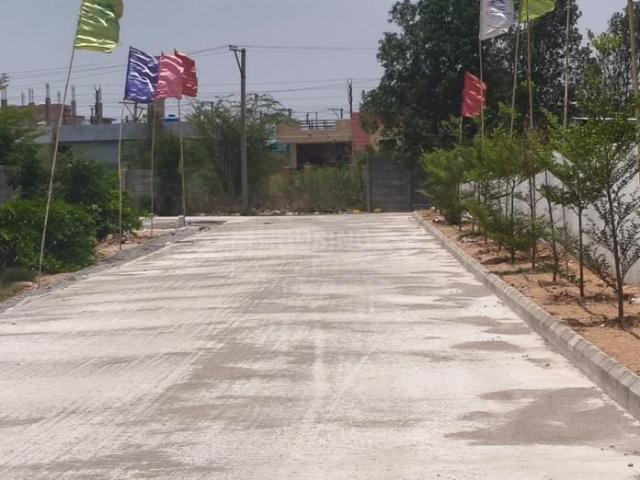 Residential Plot in Beeramguda for resale Sangareddy. The reference number is 20655205