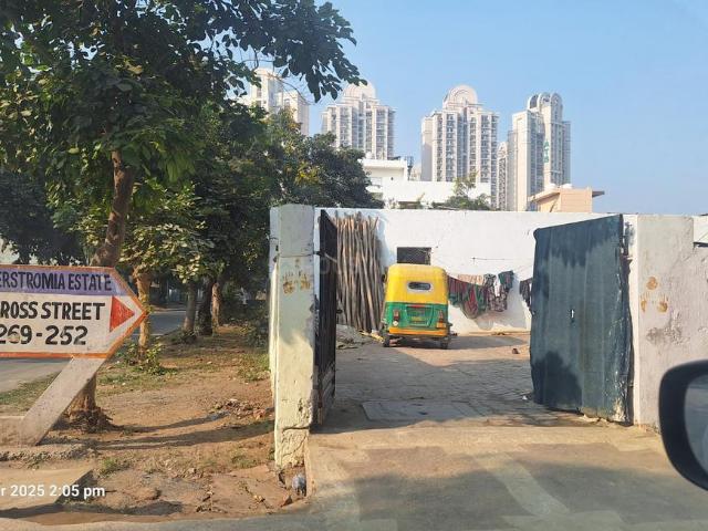 Residential Plot in Beta I for resale Greater Noida. The reference number is 19441331