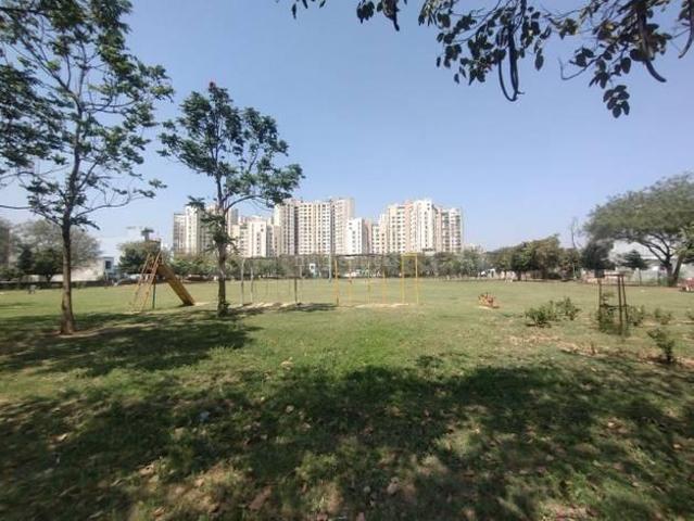 Residential Plot in Beta II for resale Greater Noida. The reference number is 18063072