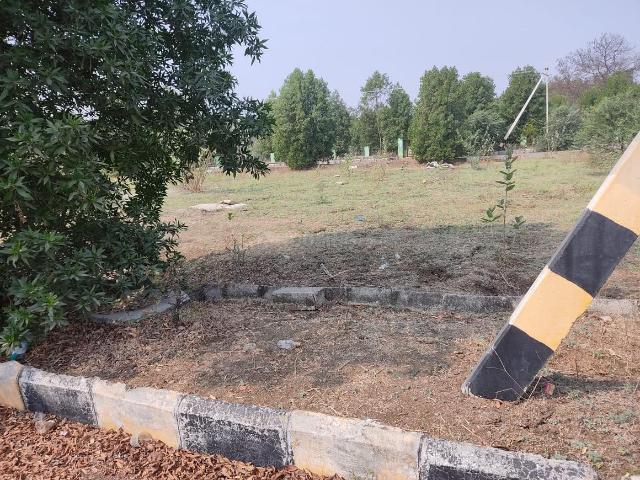 Residential Plot in Bhanur for resale Sangareddy. The reference number is 12619816