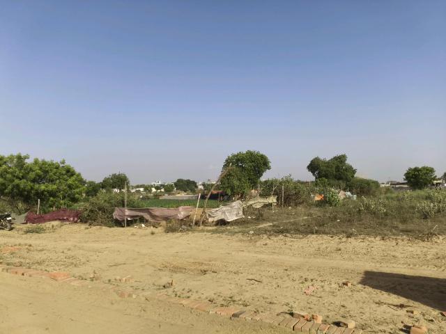 Residential Plot in Bhanauta for resale Greater Noida. The reference number is 19916610