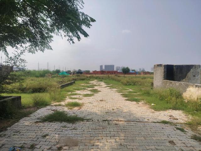 Residential Plot in Bhanauta for resale Greater Noida. The reference number is 20956639