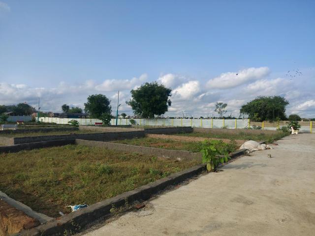 Residential Plot in Bhanauta for resale Greater Noida. The reference number is 21192096