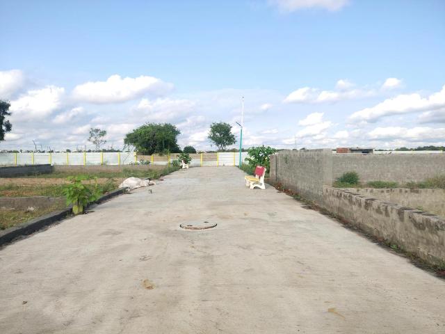 Residential Plot in Bhanauta for resale Greater Noida. The reference number is 21192173