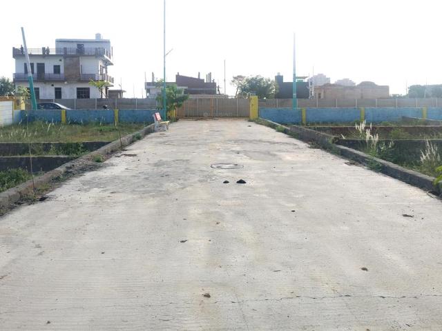 Residential Plot in Bhanauta for resale Greater Noida. The reference number is 21192115