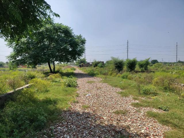 Residential Plot in Bhanauta for resale Greater Noida. The reference number is 21192487