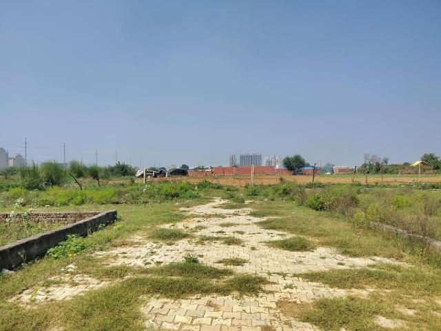 Residential Plot in Bhanauta for resale Greater Noida. The reference number is 21192868