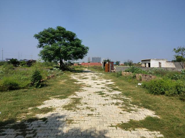 Residential Plot in Bhanauta for resale Greater Noida. The reference number is 21192834